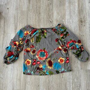 Womens Song of Style Floral Ruffle Blouse - M